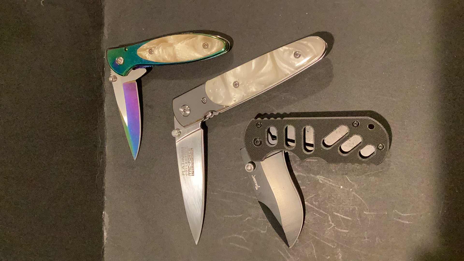 Photo 1 of KNIVES PEARL STYLE