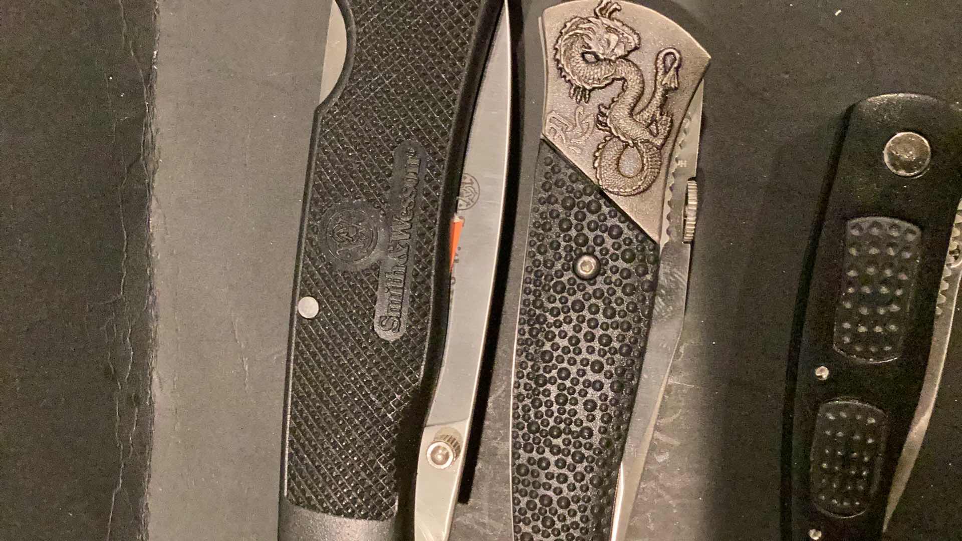 Photo 1 of KNIVES SMITH WESSEN