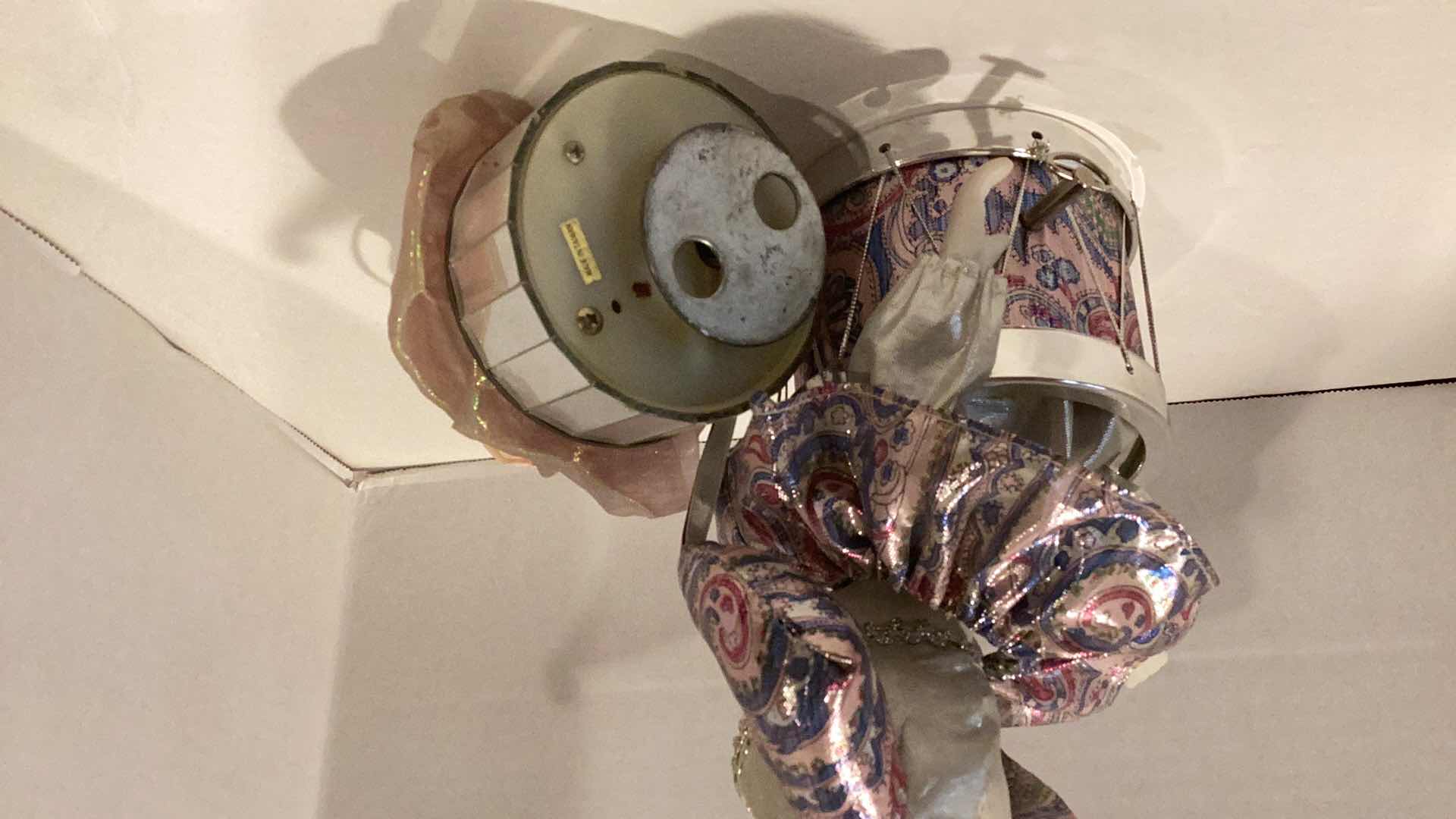 Photo 1 of MUSIC BOX HARLEQUINS