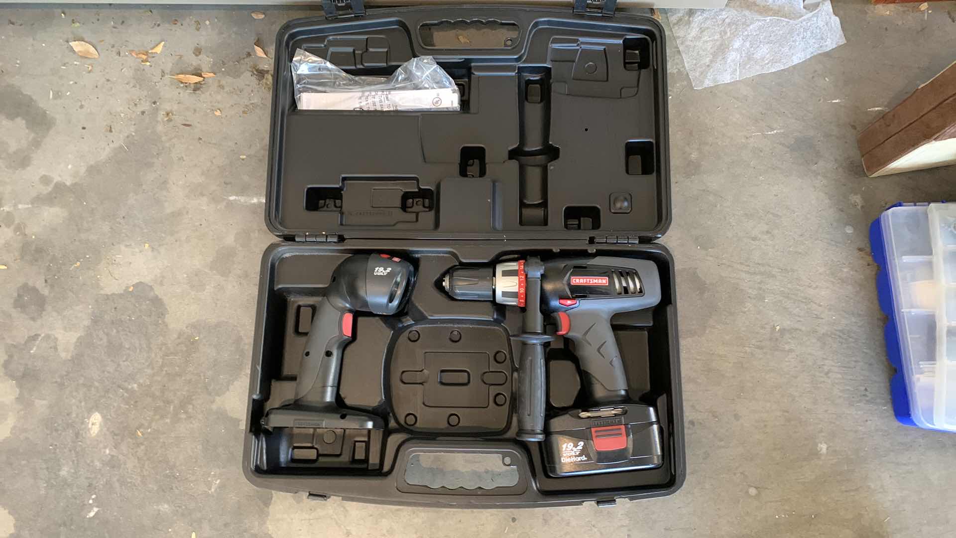 Photo 1 of CRAFTSMAN DRILL AND FLASHLIGHT KIT