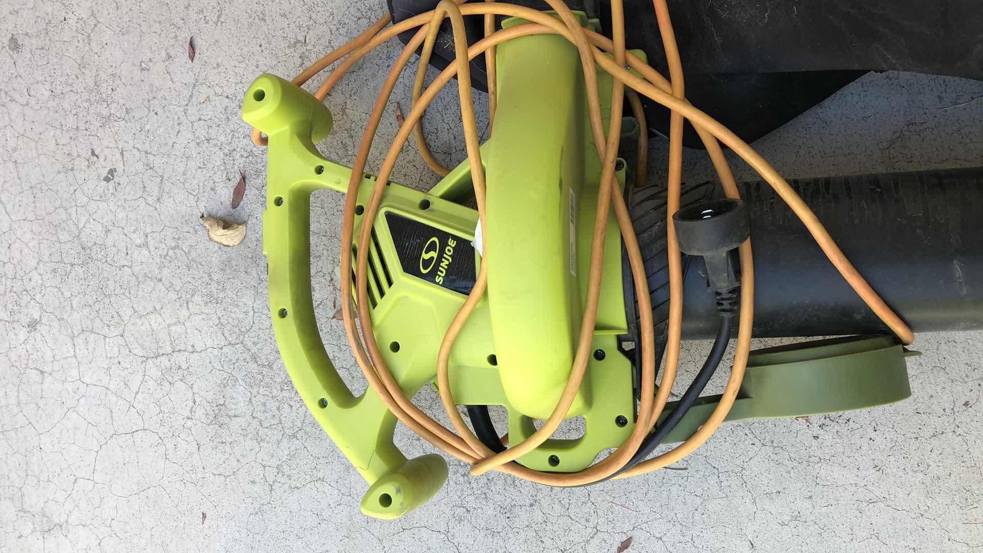 Photo 2 of SUNJOE BLOWER VACUUM