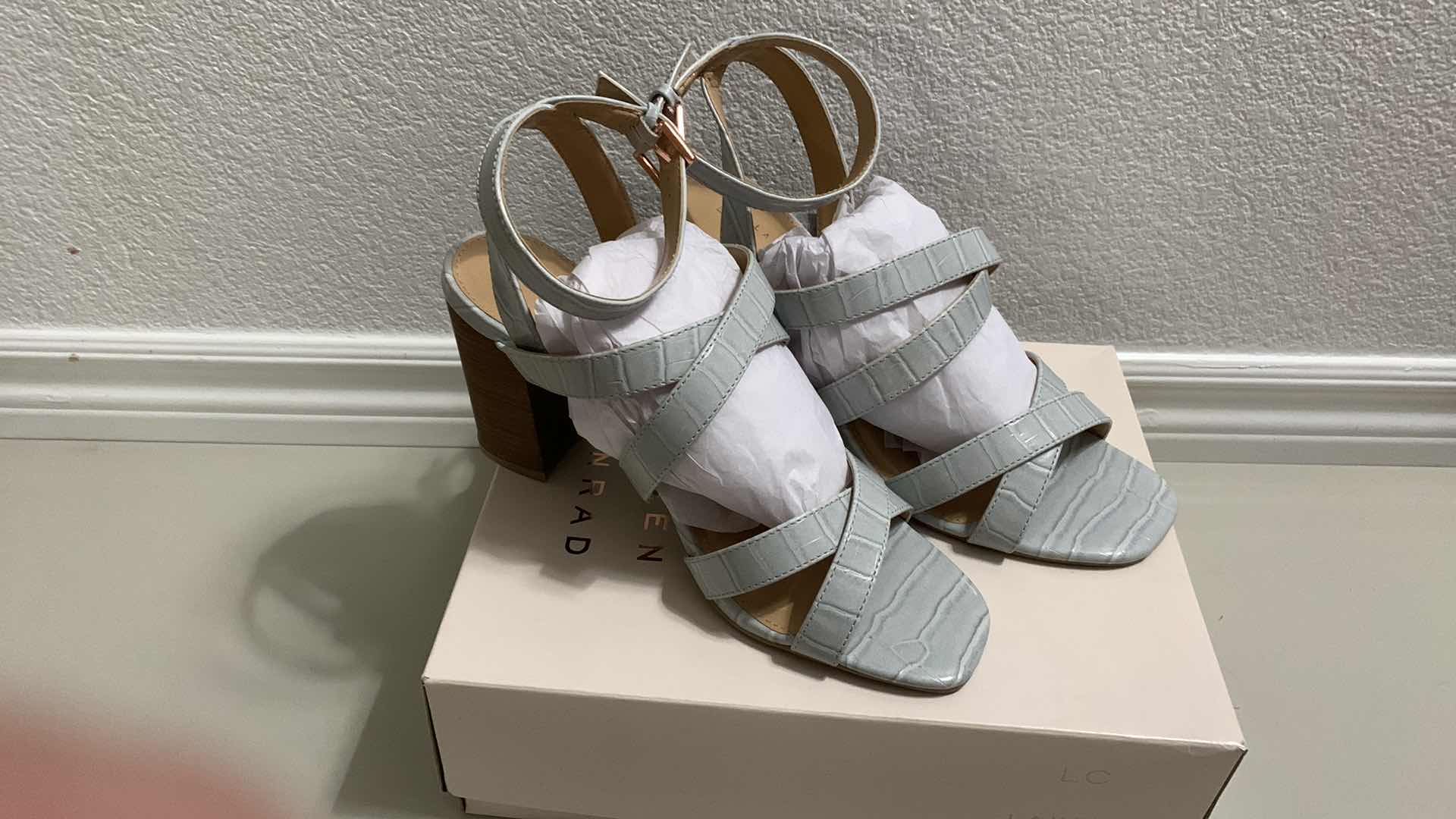Photo 1 of LAUREN CONRAD BLOCK HEEL GREY SANDALS SIZE 11 ROOIBOS