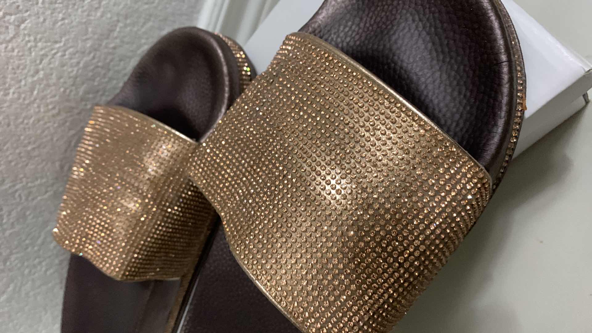 Photo 1 of CLOVERLAY SEQUINED SANDAL SIZE 10