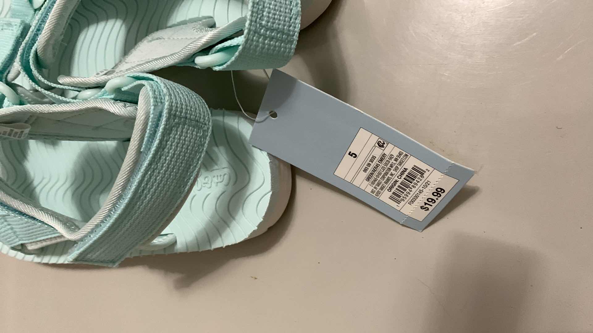 Photo 1 of GIRLS CAT AND JACK SANDALS SIZE 5