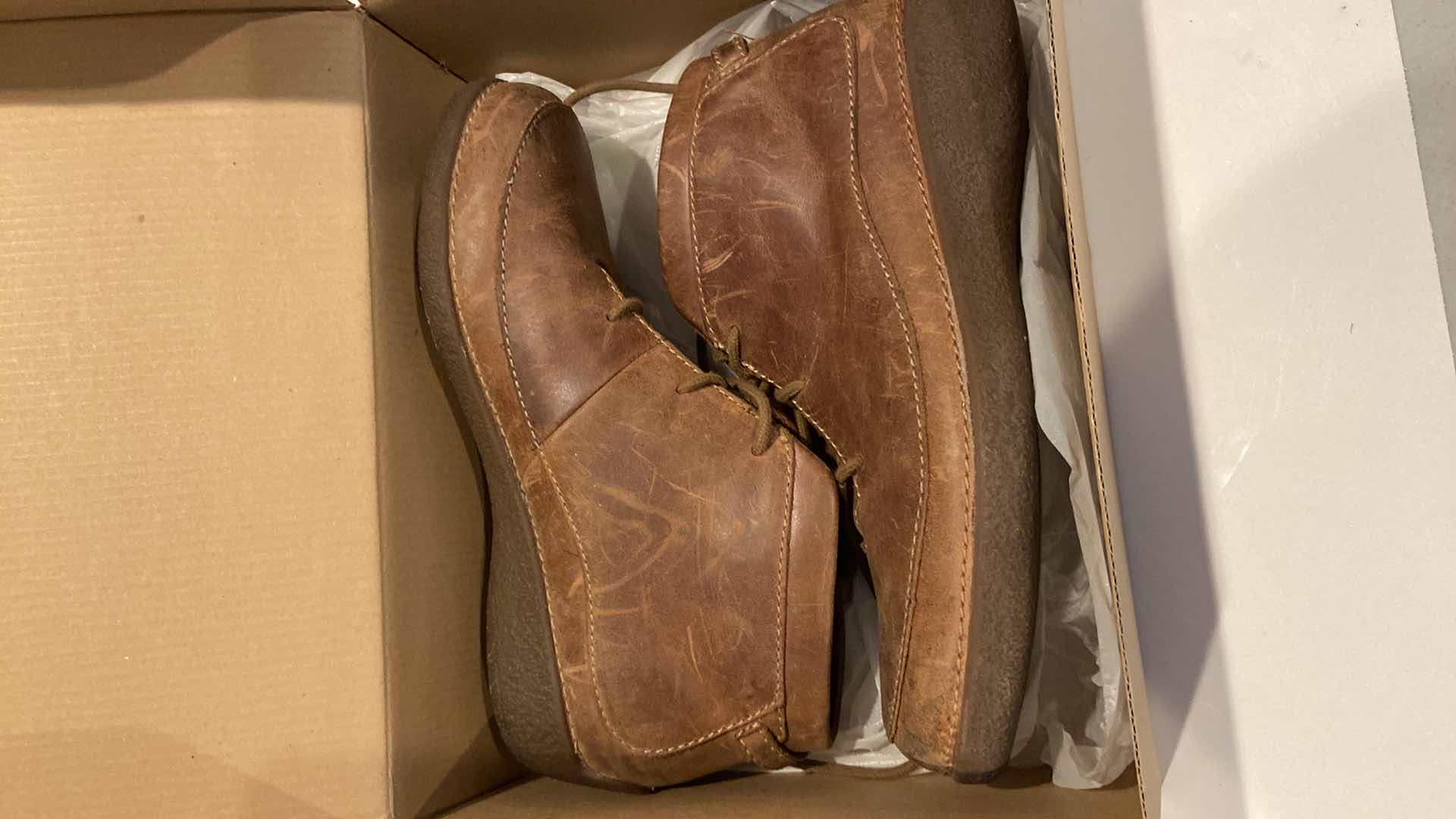 Photo 1 of DULUTH TRADING COMPANY SHOES SIZE 8.5M