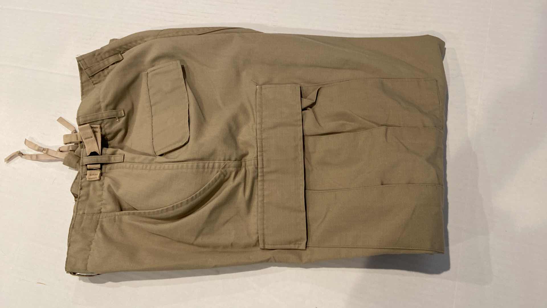 Photo 1 of MENS COMBAT TROUSERS SIZE LARGE REGULAR