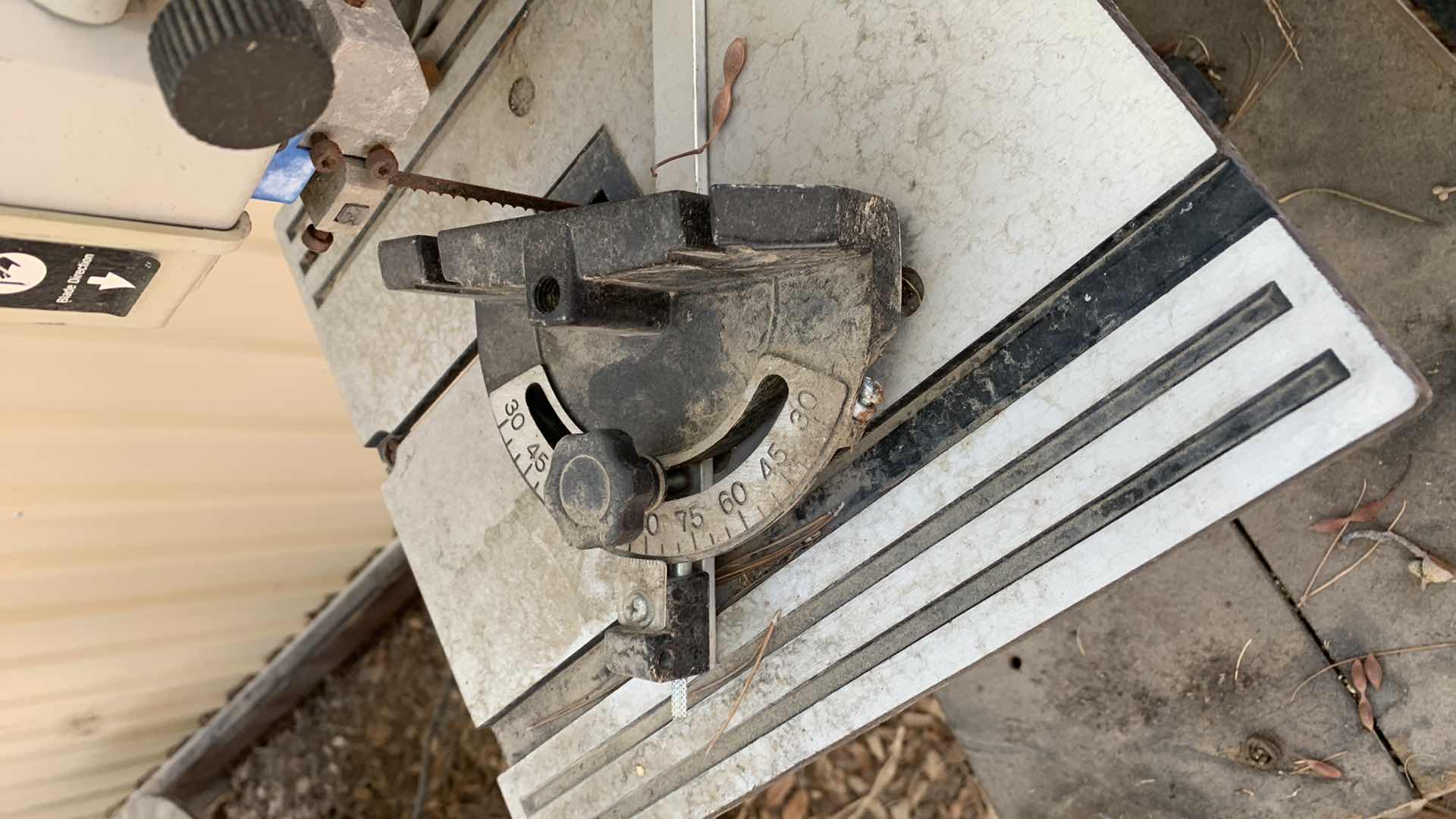 Photo 1 of DELTA SHOPMASTER BAND SAW