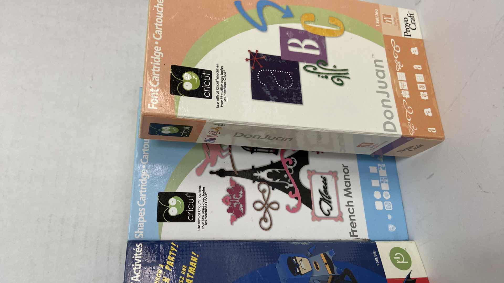 Photo 1 of CRICUT ACCESSORIES