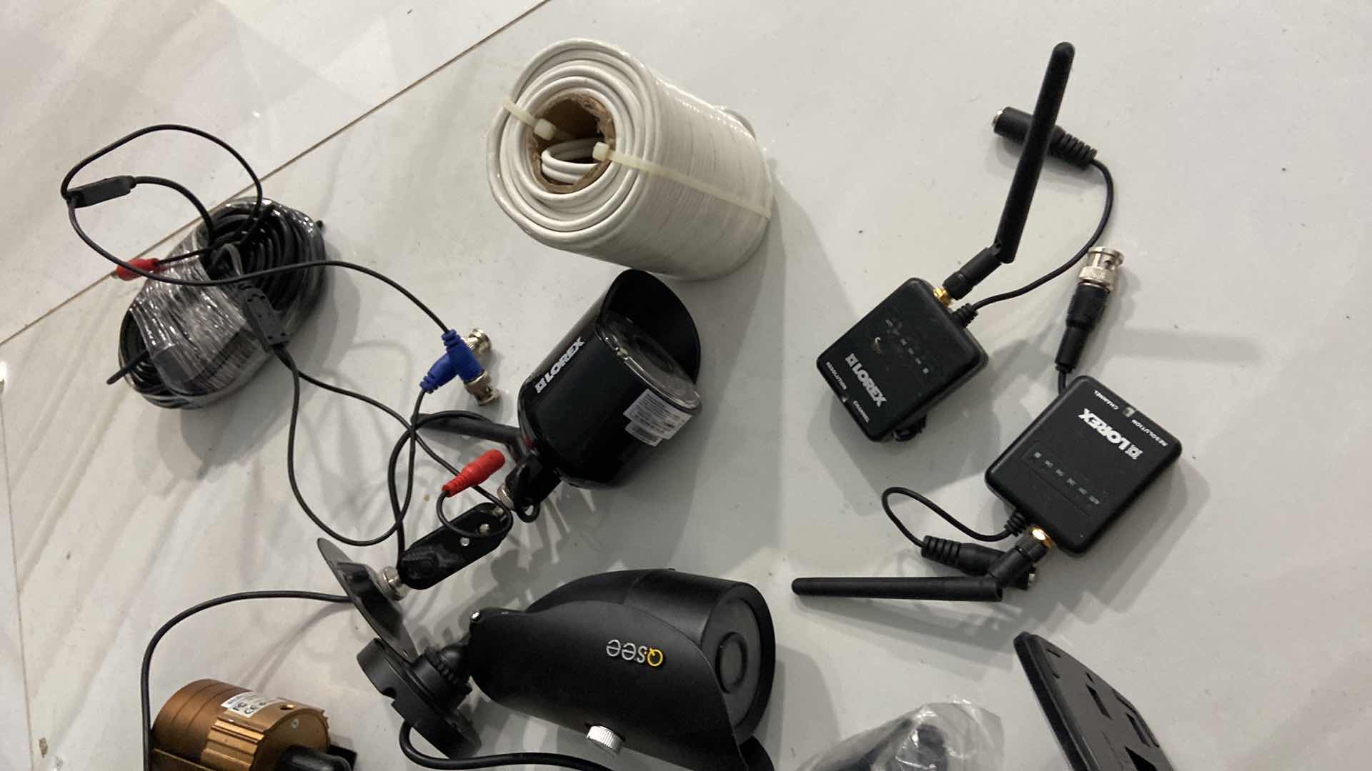 Photo 1 of CONTAINER OF SECURITY CAMERAS