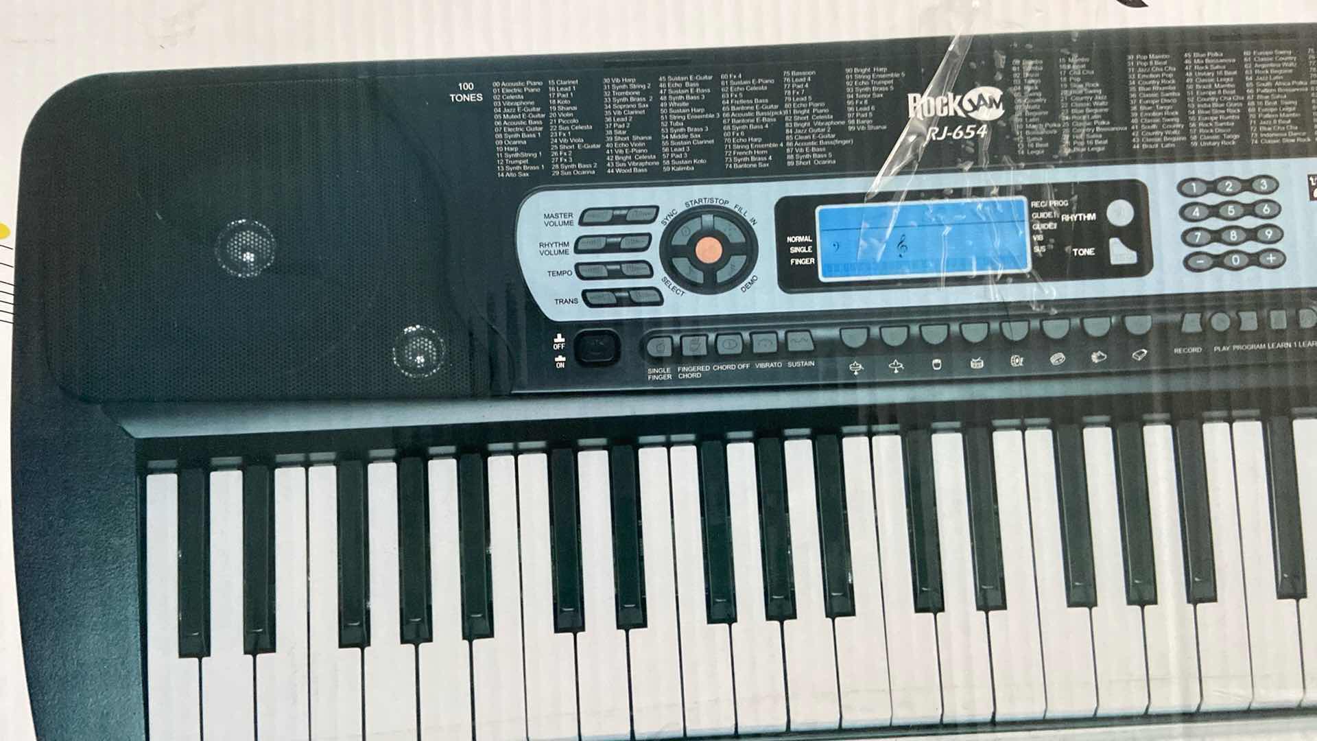 Photo 1 of CLAVIER ELECTRONIQUE ELECTRONIC KEYBOARD