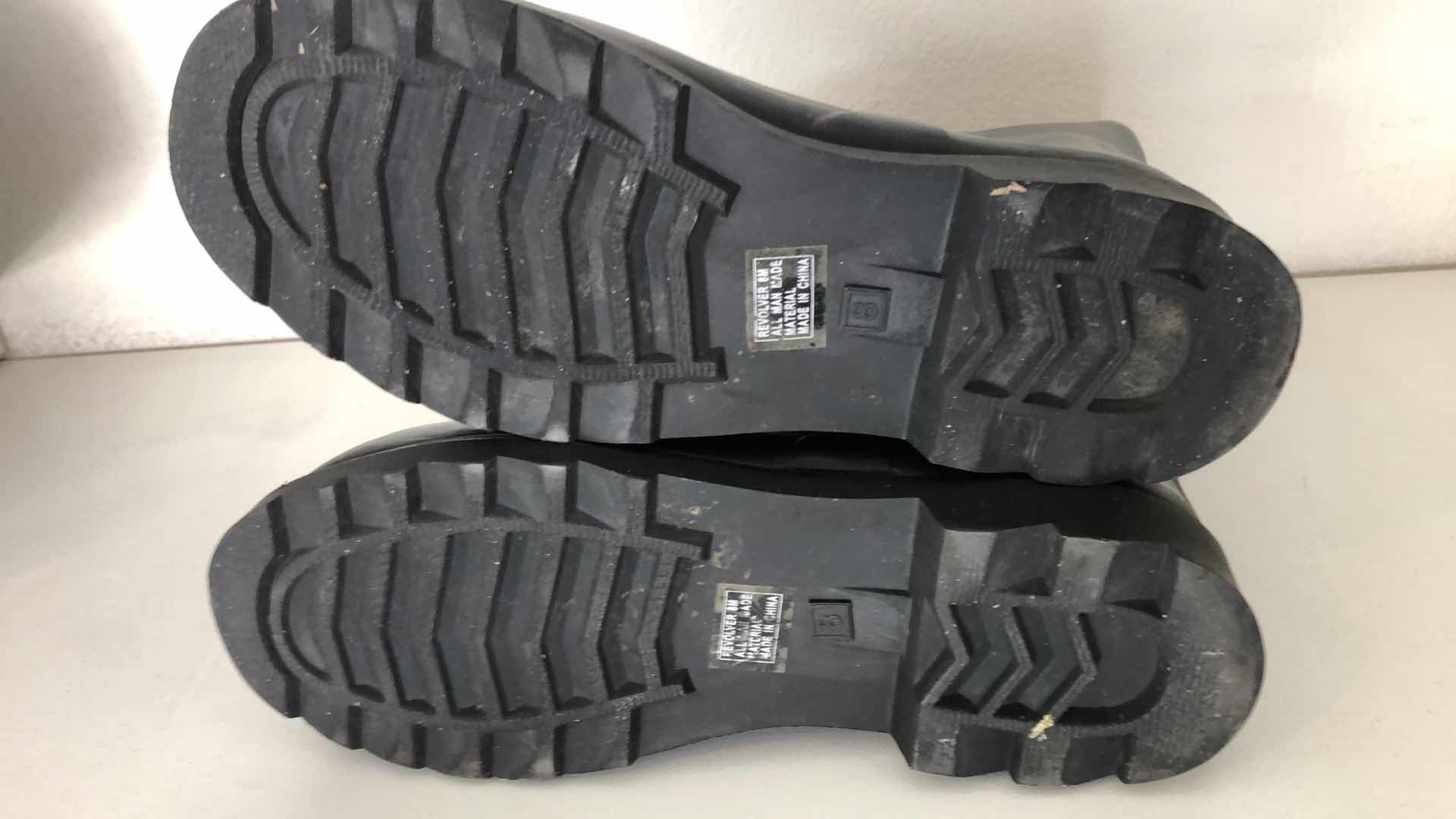 Photo 1 of RUBBER BOOTS SIZE 8M