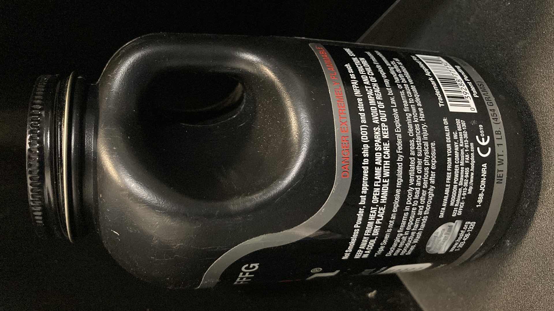 Photo 1 of NEW HODGDON TRIPLE SEVEN EASY CLEAN MUZZLELOADING PROPELLANT 1LB