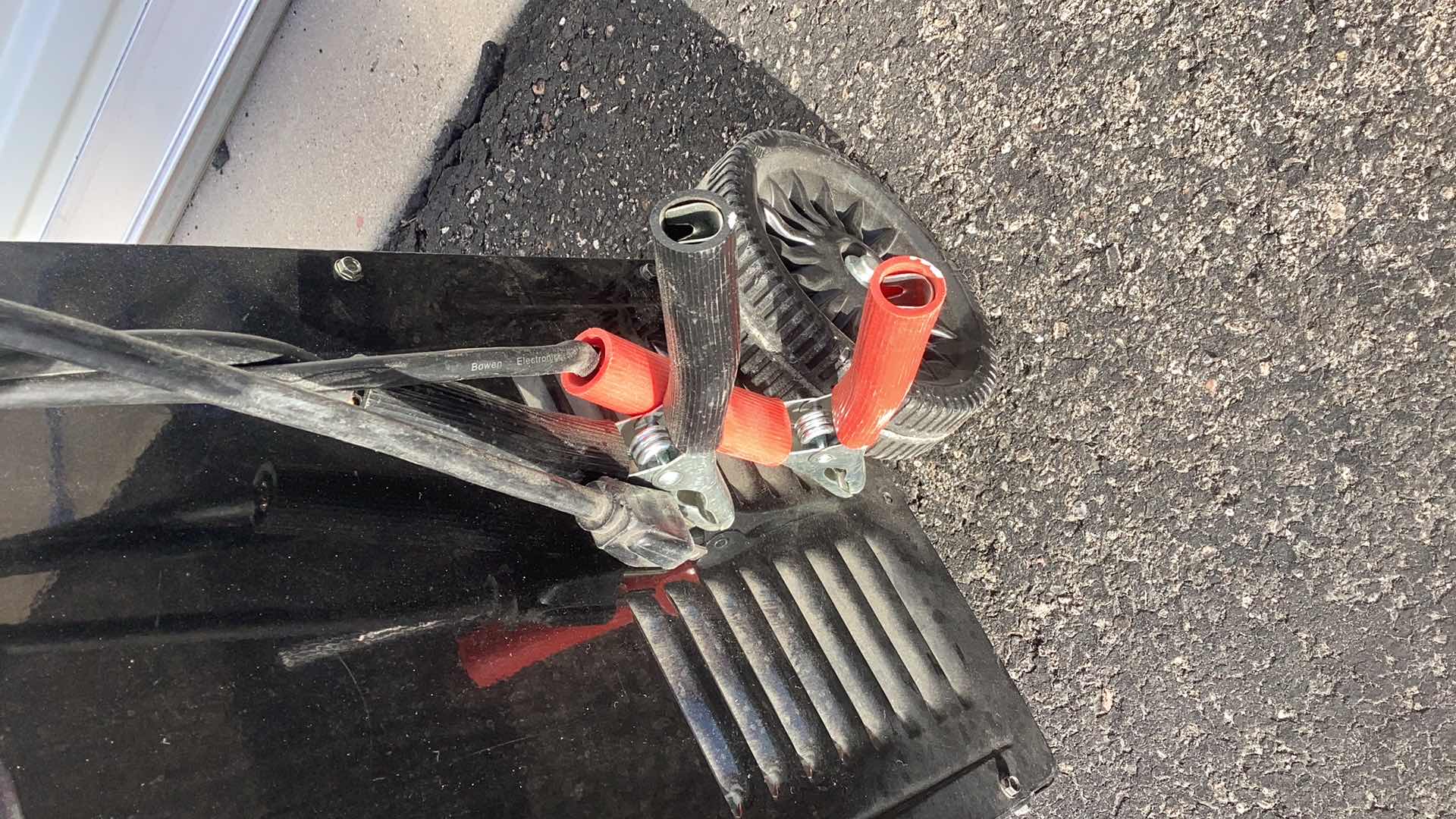 Photo 3 of SCHUMACHER SE-4022 SERIES BATTERY CHARGER