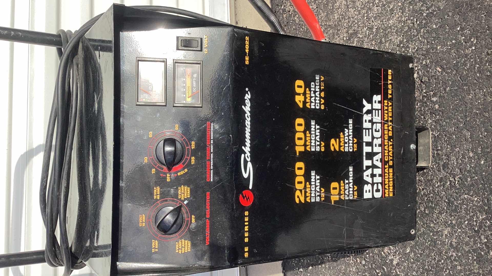 Photo 2 of SCHUMACHER SE-4022 SERIES BATTERY CHARGER