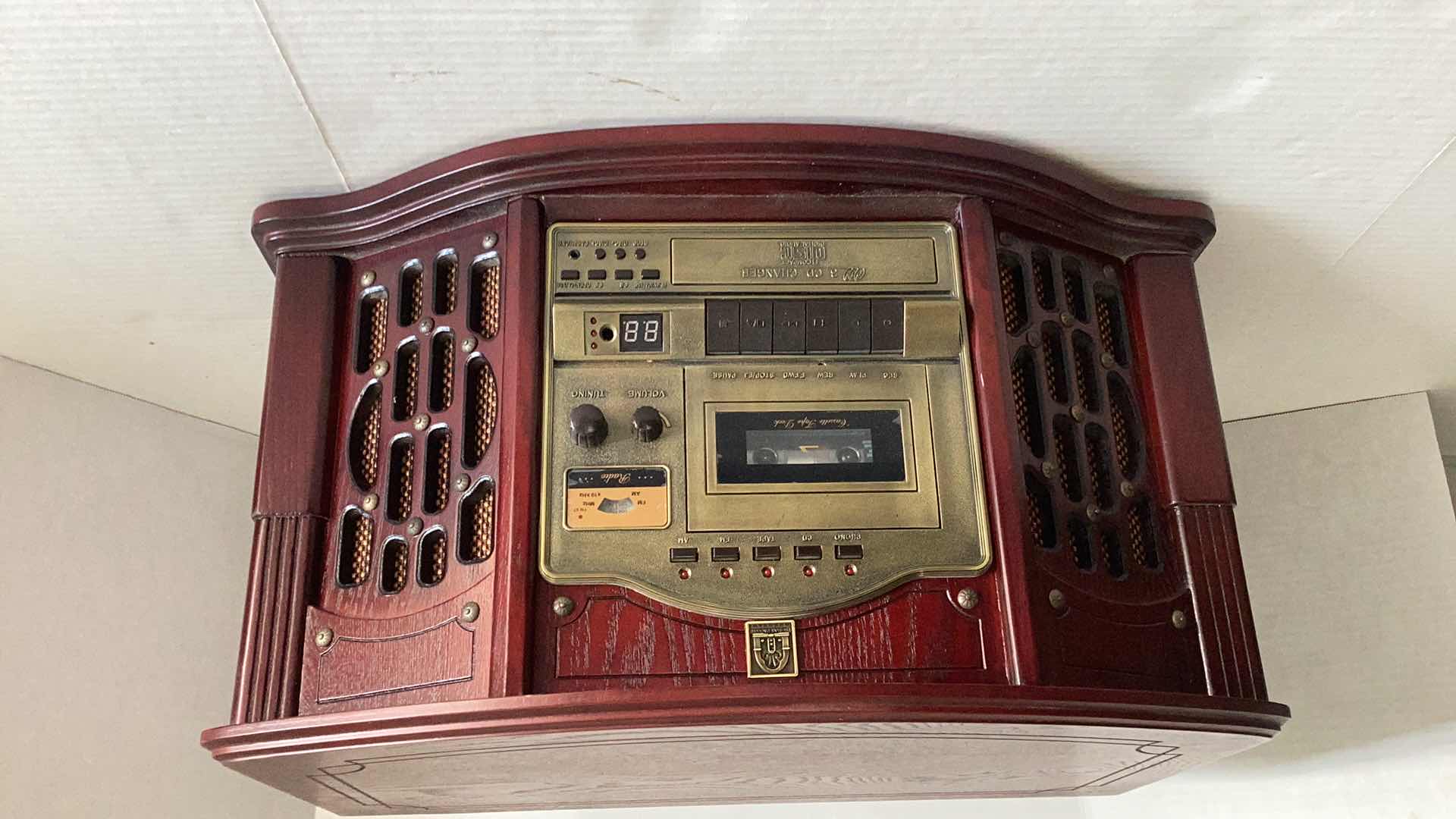 Photo 1 of THOMAS PACCONI CLASSIC MULTIMEDIA PLAYER: RECORD, RADIO AND 3 CD CHANGER