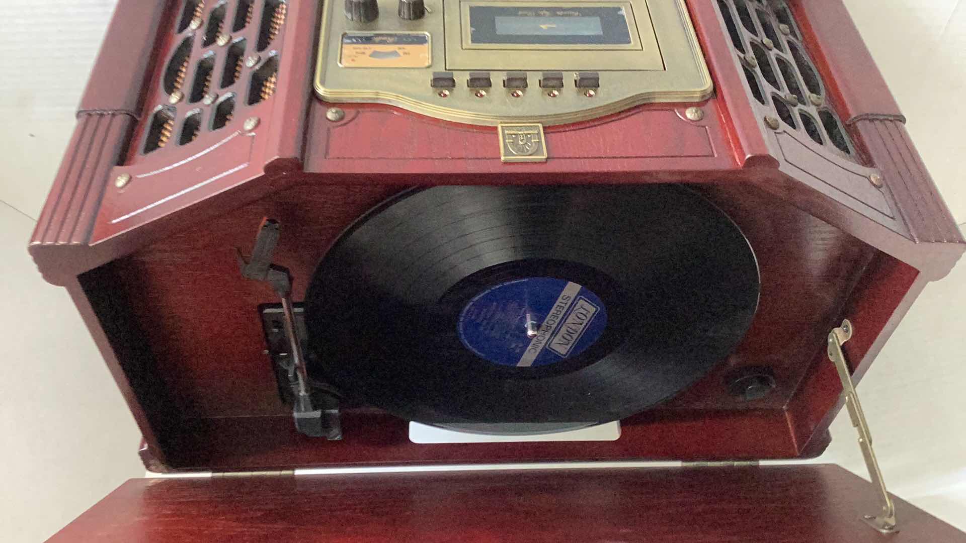 Photo 1 of THOMAS PACCONI CLASSIC MULTIMEDIA PLAYER: RECORD, RADIO AND 3 CD CHANGER