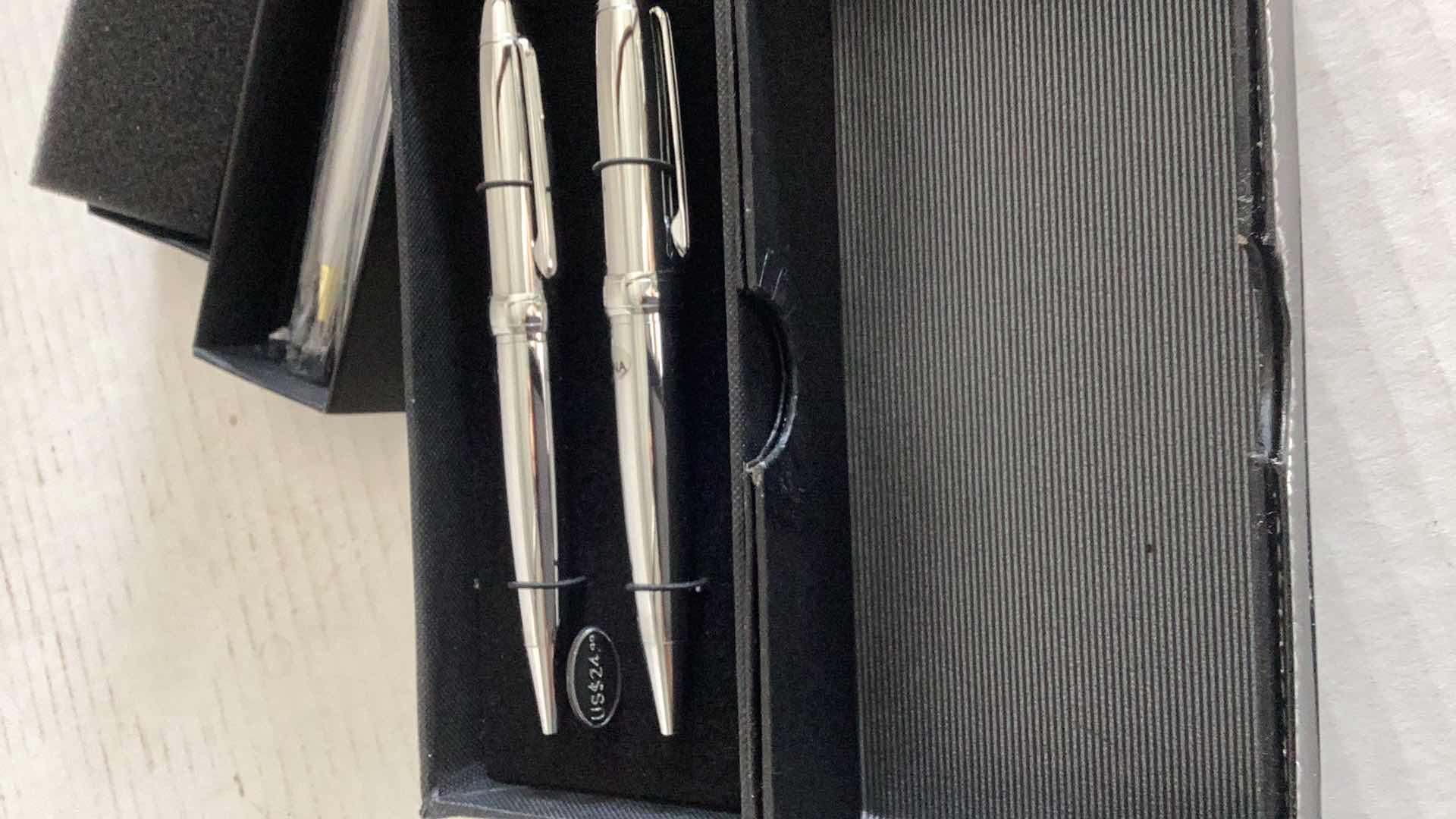 Photo 1 of FONDINI PEN SET AND GOLD COAST