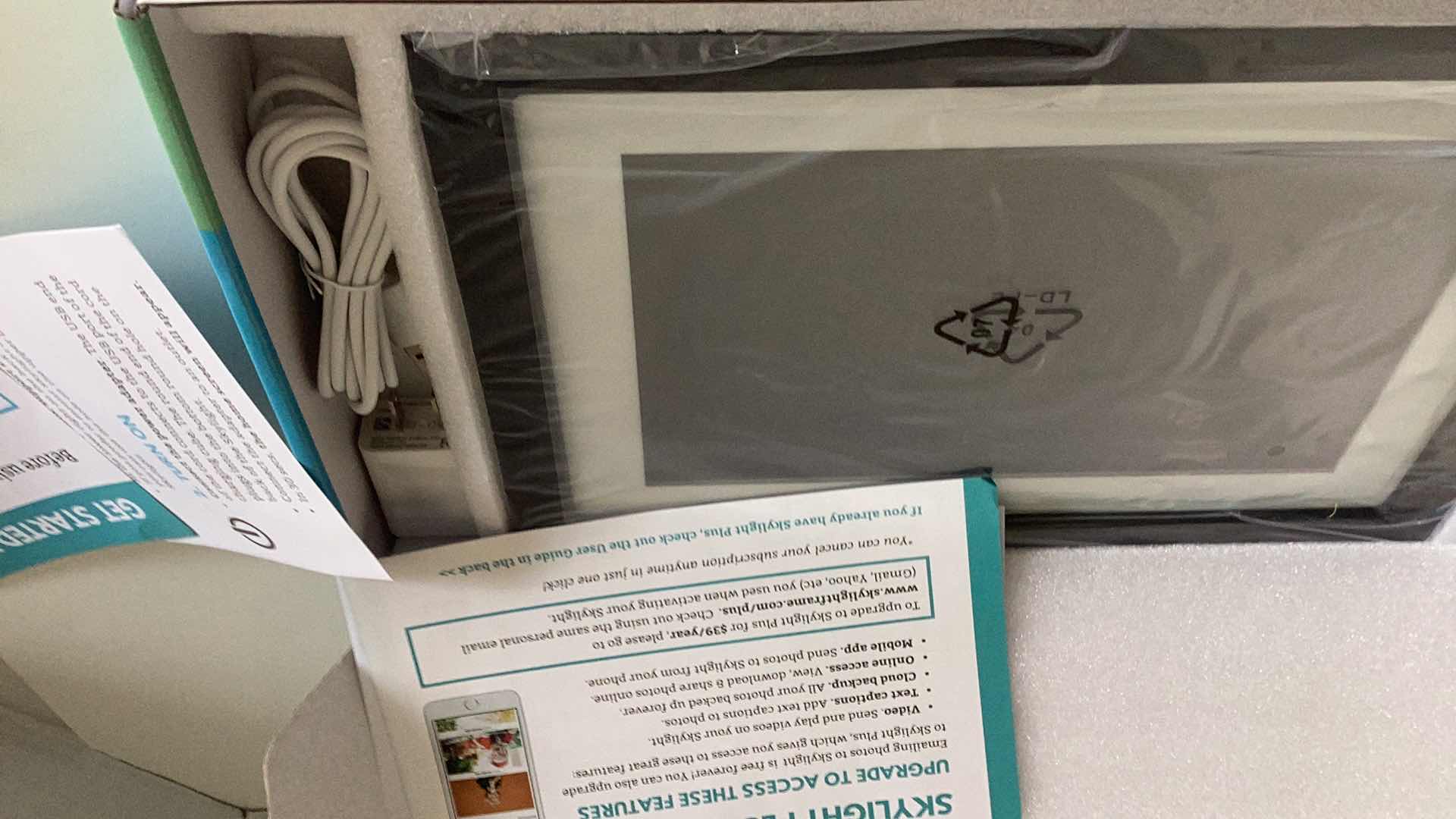 Photo 1 of TOUCH SCREEN DISPLAY SKYLIGHT FRAME