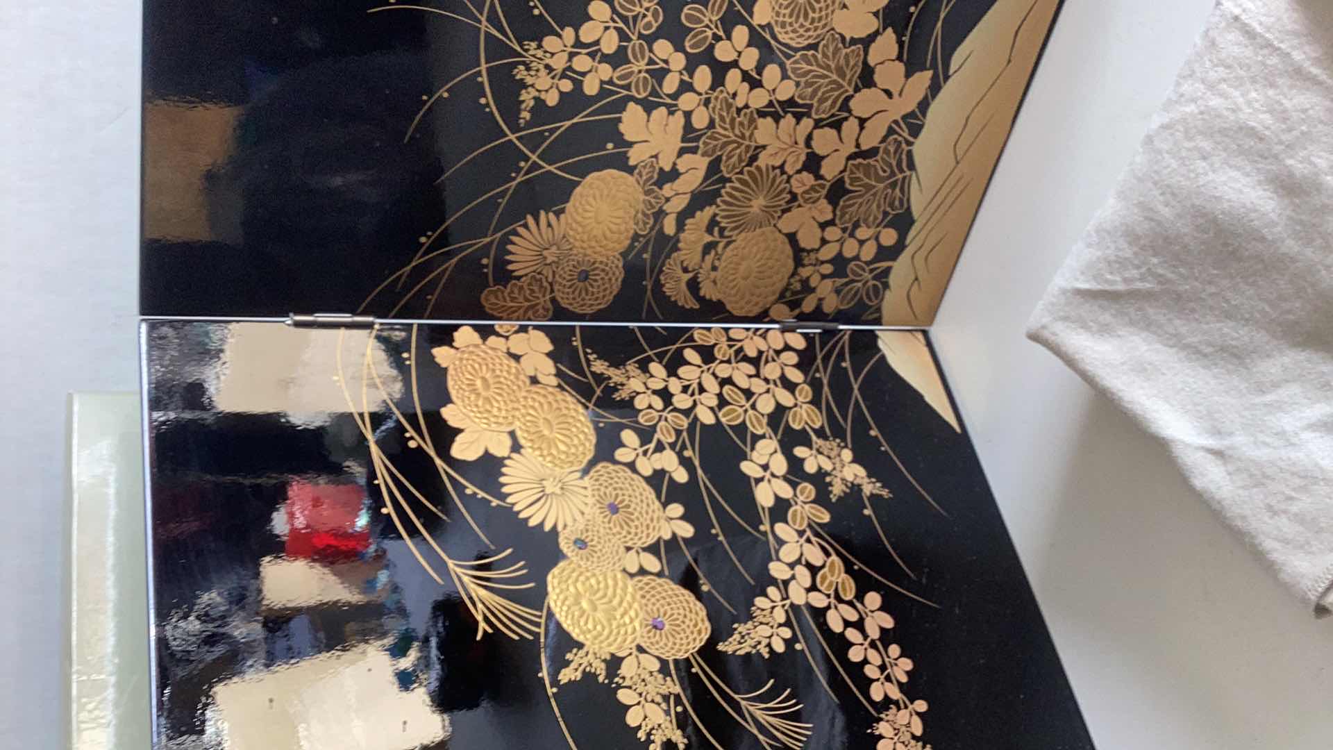 Photo 1 of LAQUERWARE DUAL PANEL 10” X H 12”