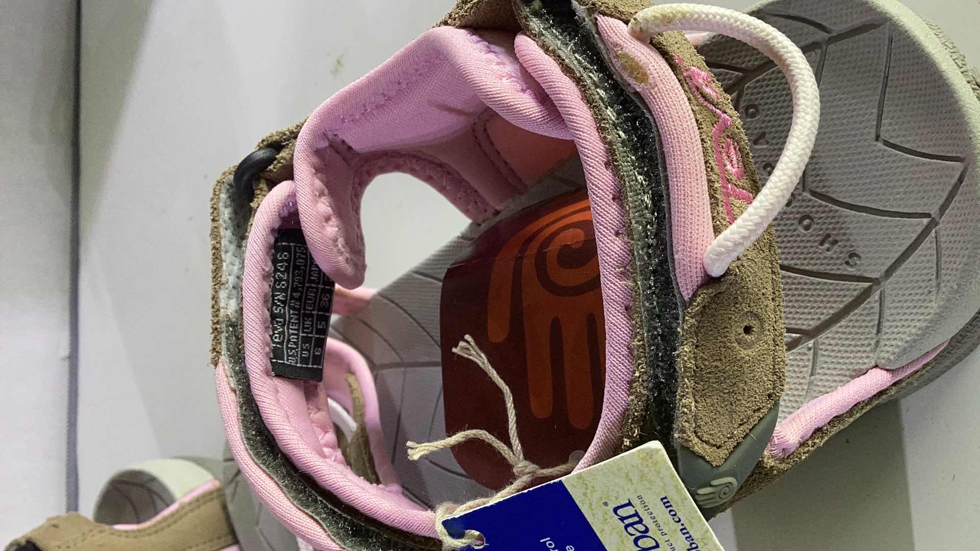 Photo 1 of TEVA WOMENS SANDAL SIZE 6