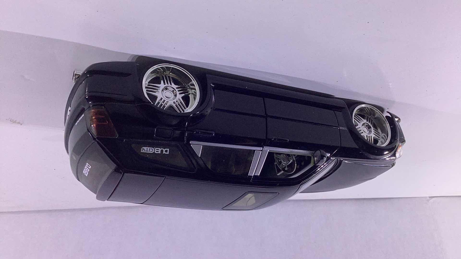 Photo 1 of METAL DIE CAST 2005 DODGE MAGNUM R/T