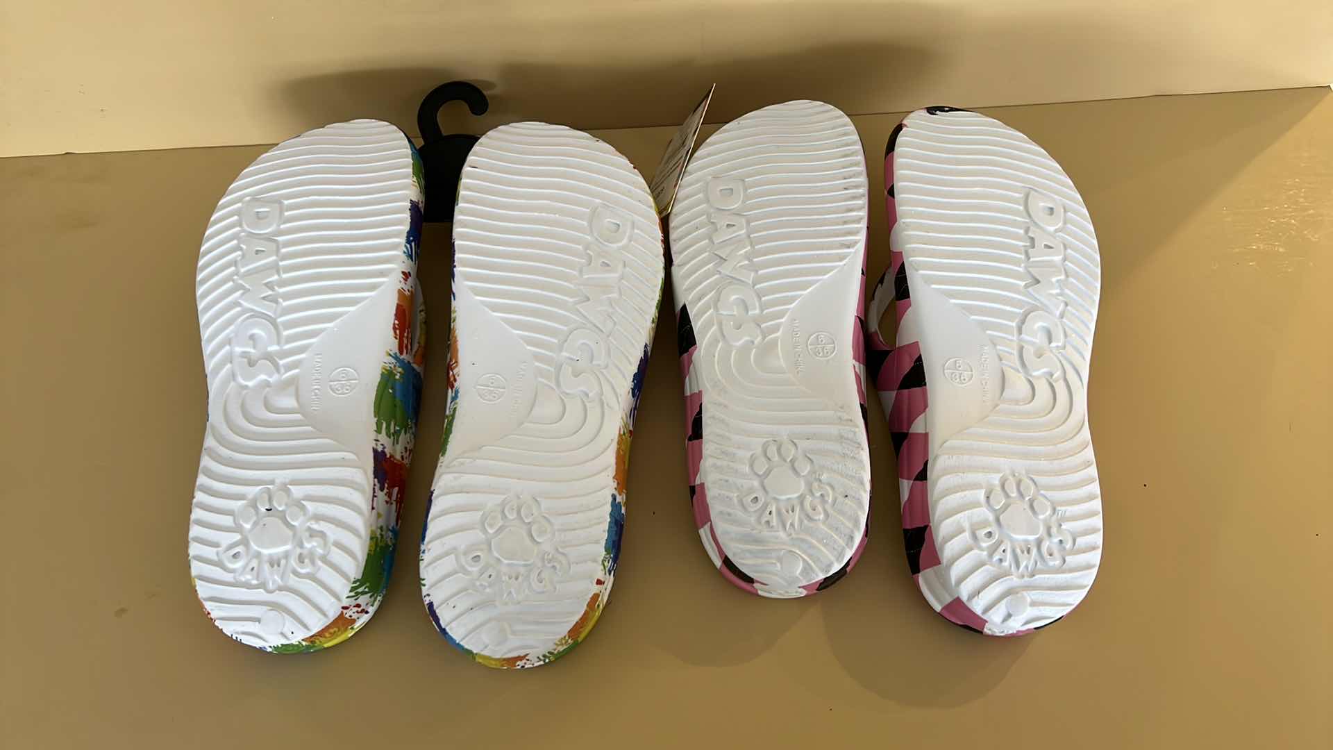 Photo 1 of 2 PAIRS-NEW DAWGS LOUDMOUTH LADIES FLIP FLOPS (SIZE 6)