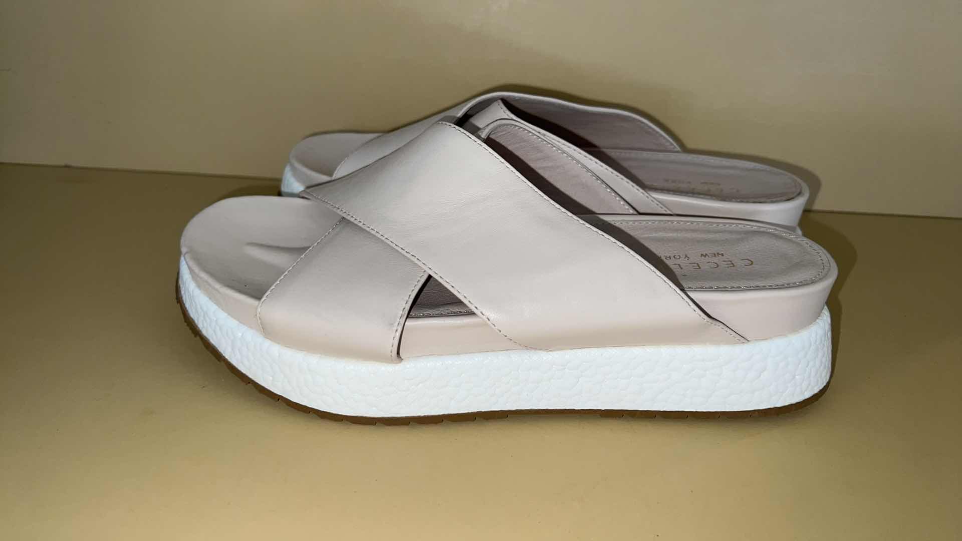 Photo 1 of NEW CECELIA NEW YORK LADIES TAN LEATHER SANDALS (SIZE 8M)