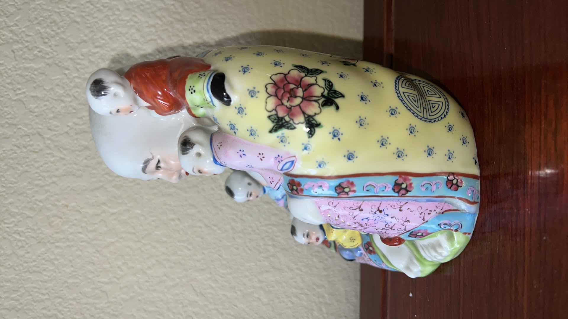 Photo 1 of 1920'S VINTAGE LAUGHING BUDDHA PORCELAIN STATUE WITH CHILDREN H 8.5"