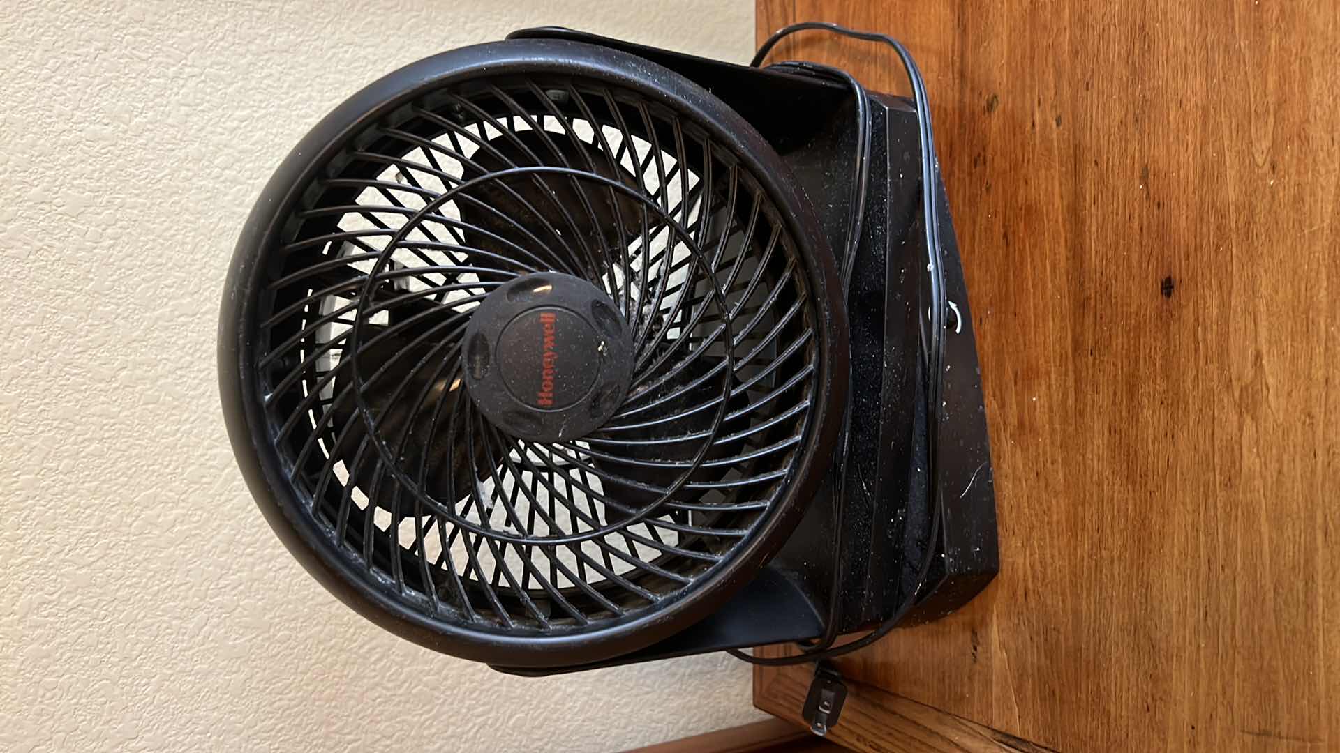 Photo 1 of HONEYWELL FAN