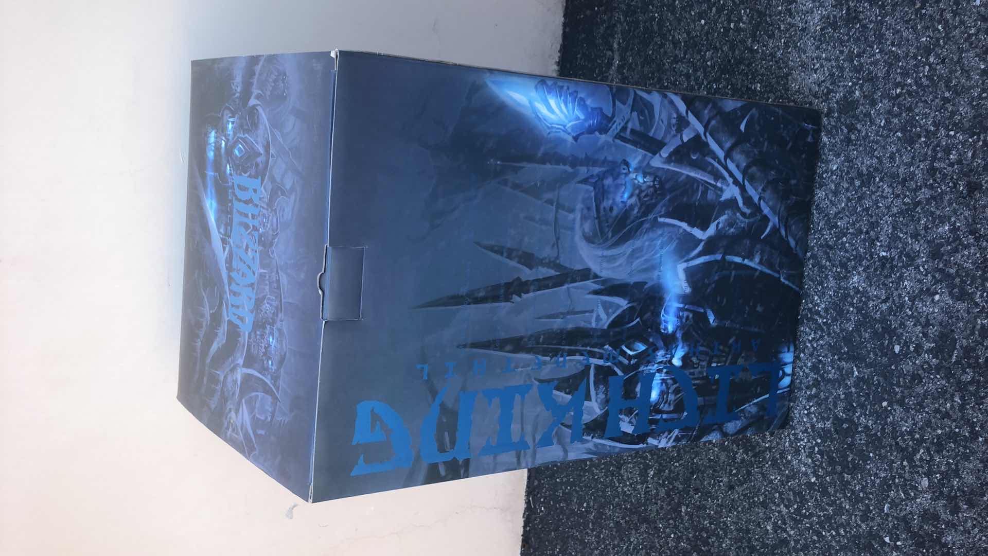 Photo 1 of NIB BLIZZARD WORLD OF WARCRAFT LICH KING ARTHAS MENETHIL 26” STATUE