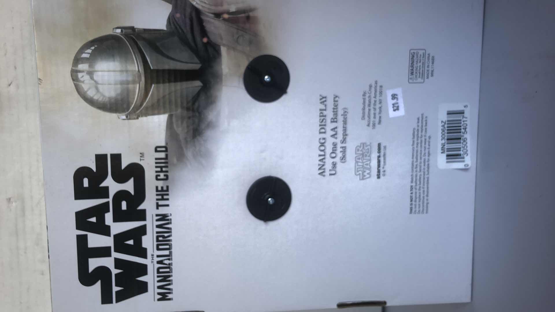 Photo 1 of MANDALORIAN GIFT SET THE CHILD AND BOUNTY HUNTER WALL CLOCKS WITH THE CHILD FUNKO POP