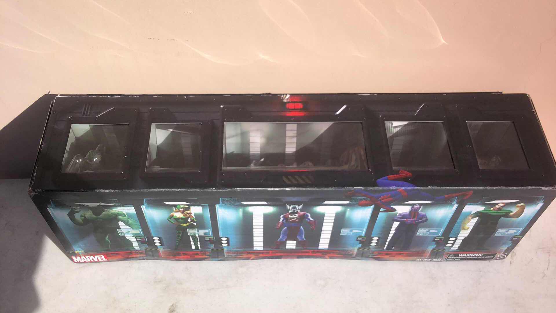 Photo 1 of $400 NIB MARVEL LEGENDS INFINITE 6 FIGURINES