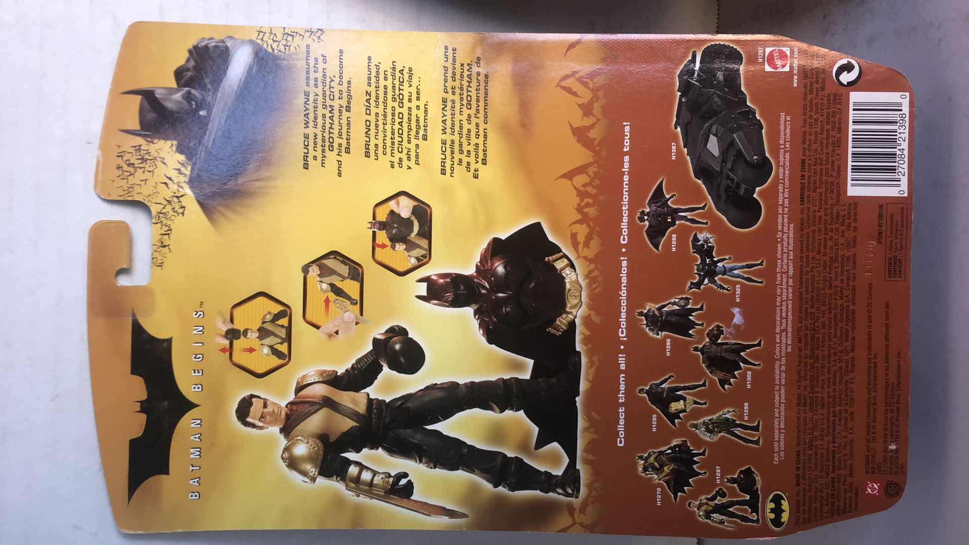 Photo 1 of NIB BATMAN BEGINS NINJA BRUCE TO BATMAN AND SKULL STRIKE SCARECROW ACTION FIGURES AND ACCESSORIES