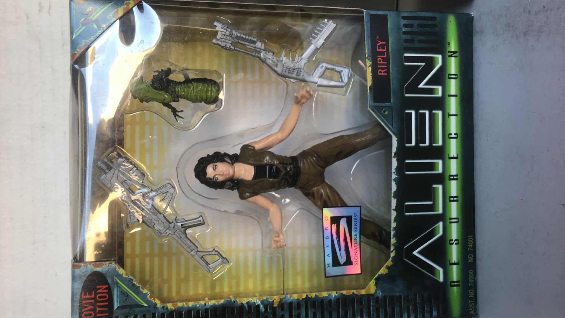 Photo 1 of NIB ALIENS MOVIE ACTION FIGURES RIPLEY AND NEWBORN ALIEN