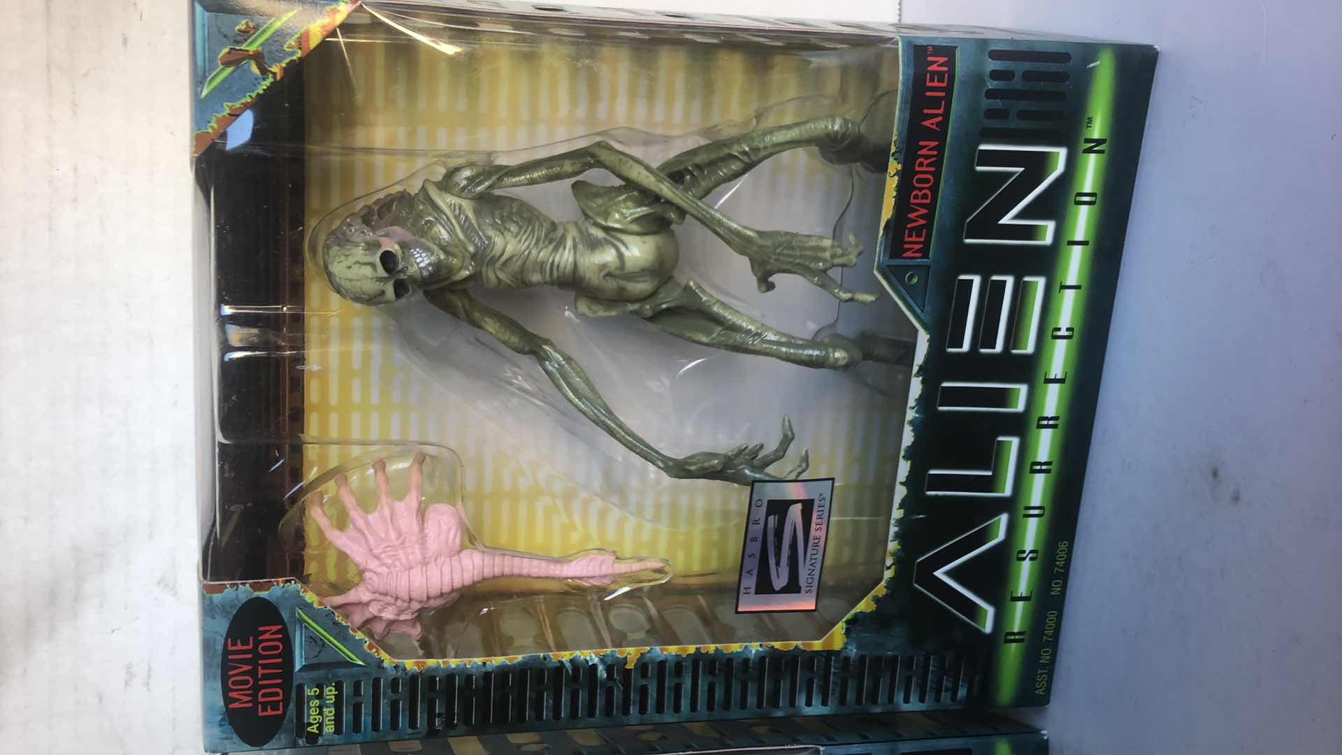 Photo 1 of NIB ALIENS MOVIE ACTION FIGURES RIPLEY AND NEWBORN ALIEN