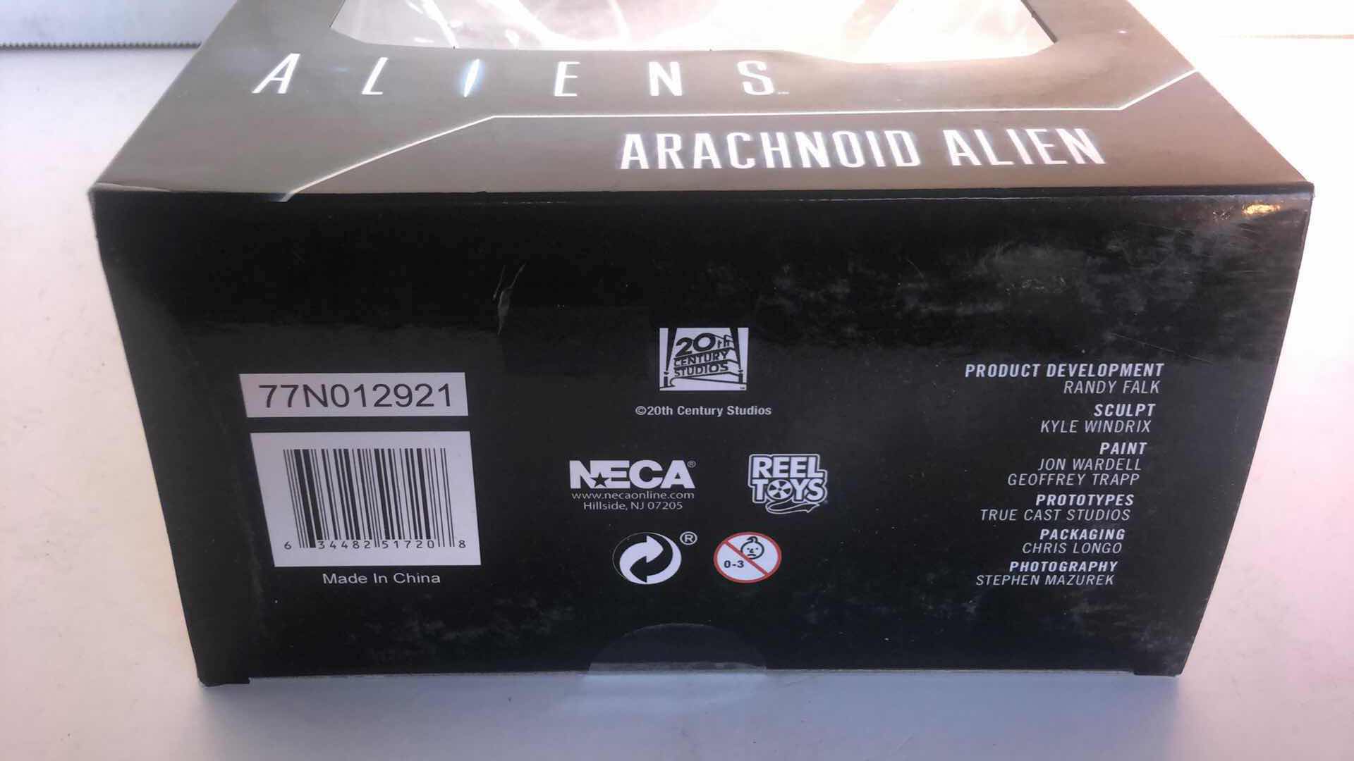 Photo 1 of NIB ALIENS MOVIE ARACHNOID ALIEN ACTION FIGURE