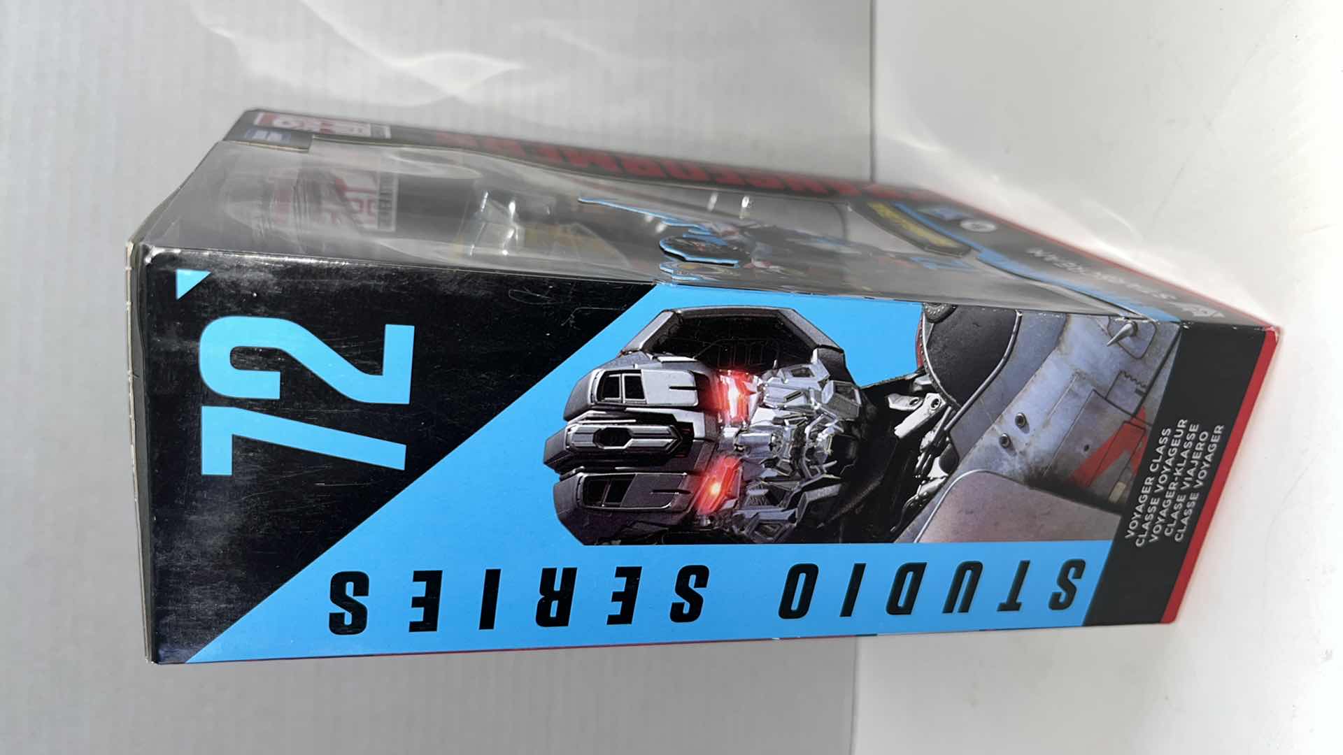 Photo 1 of $40.00 NIB HASBRO TAKARA TOMY, TRANSFORMERS BUMBLEBEE STUDIO SERIES ACTION FIGURE, STARSCREAM #72 (1)