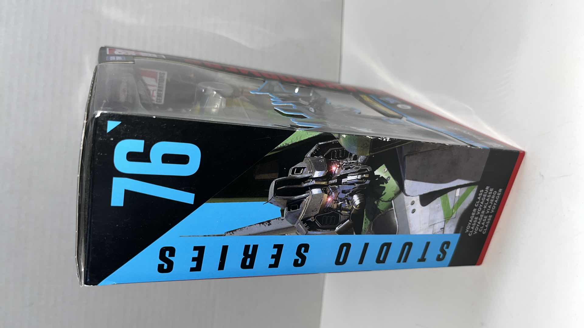 Photo 1 of $37.00 NIB HASBRO TAKARA TOMY, TRANSFORMERS BUMBLEBEE STUDIO SERIES ACTION FIGURE, THRUST #76 (1)