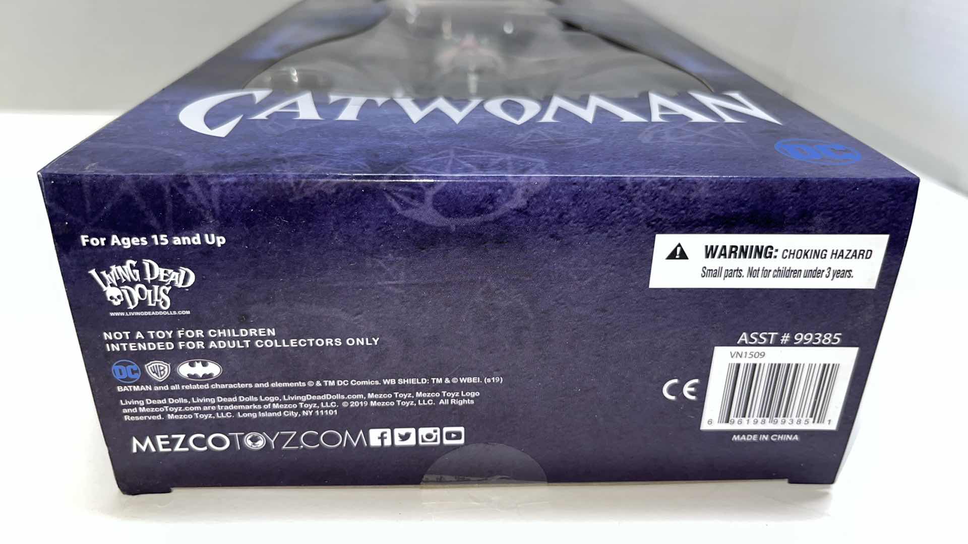 Photo 1 of $45.00  NIB DC/LIVING DEAD DOLLS PRESENTS CATWOMAN (1)