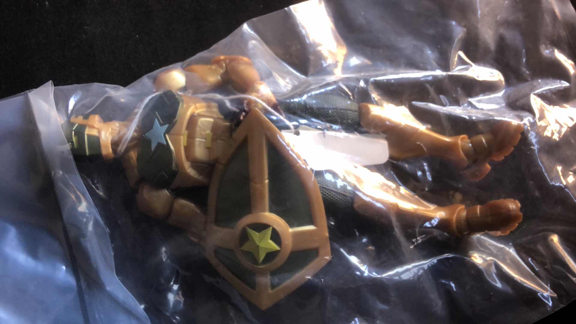 Photo 1 of ASSORTMENT OF UNBOXED ACTION FIGURES (2)