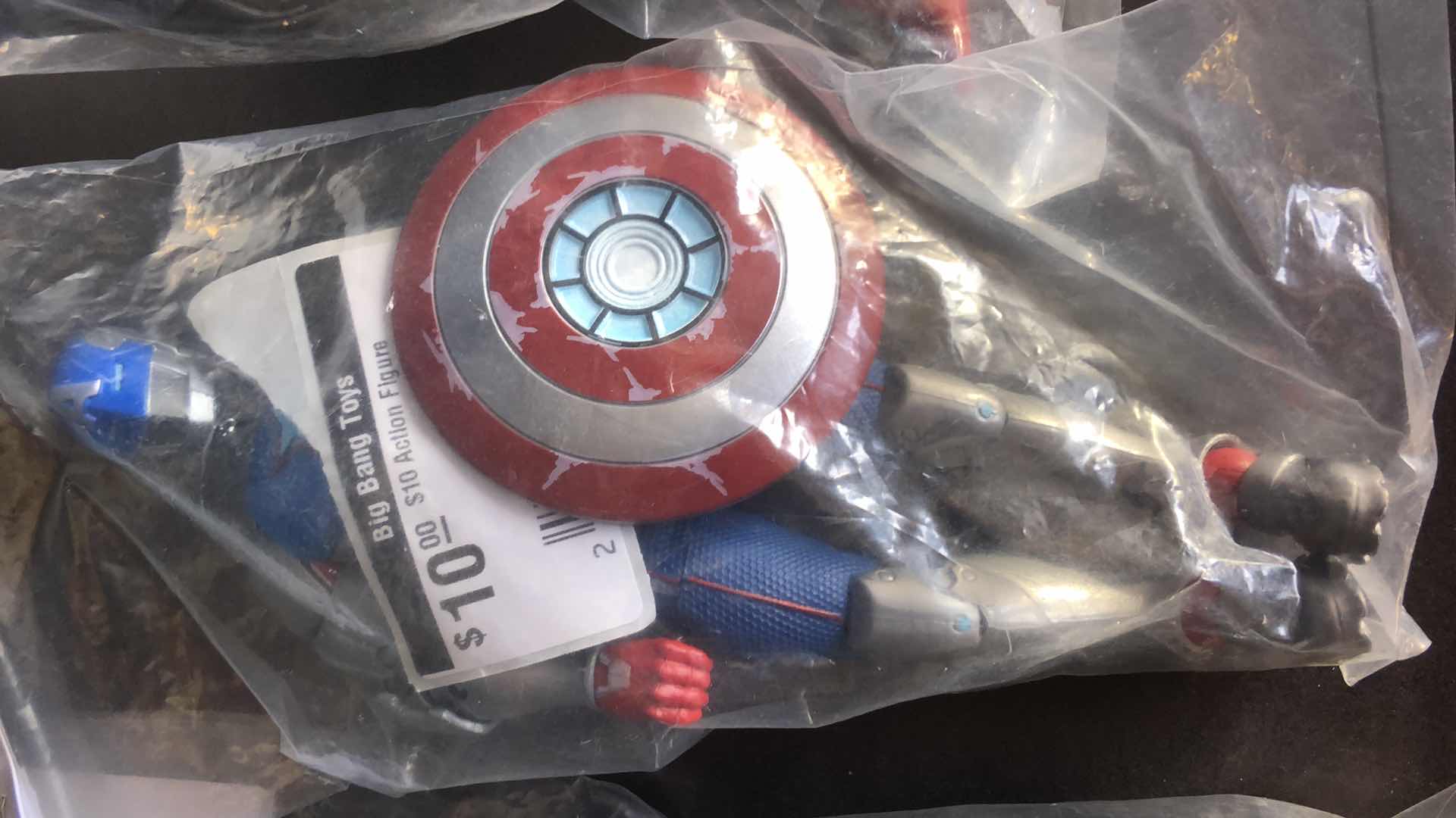 Photo 1 of ASSORTMENT OF UNBOXED SUPER HERO ACTION FIGURES (4)