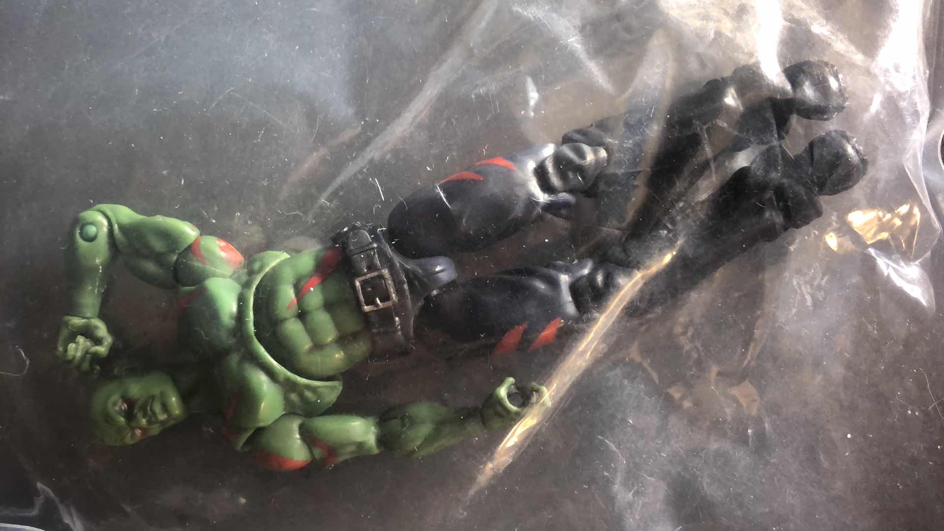 Photo 1 of ASSORTMENT OF UNBOXED SUPER HERO ACTION FIGURES (4)