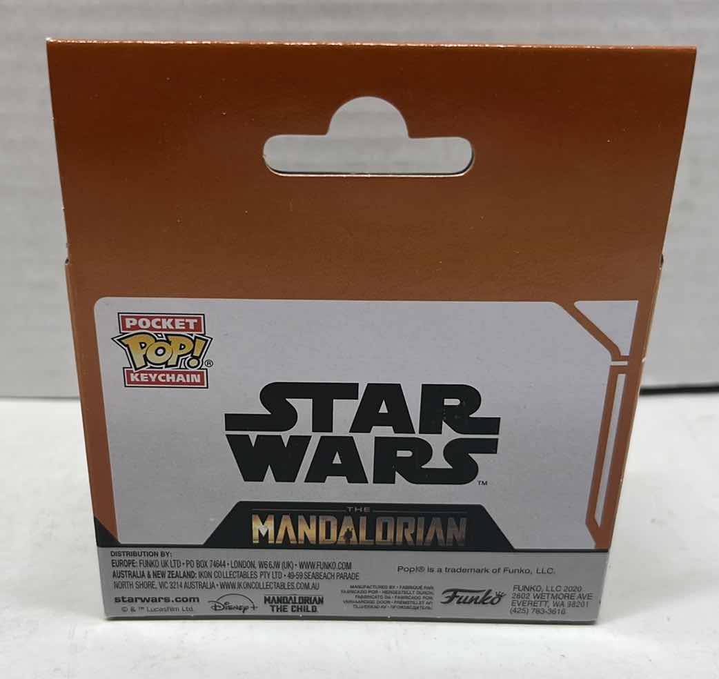 Photo 1 of NIB FUNKO POP STAR WARS THE MANDALORIAN MYSTERY BOBBLE HEAD & THE CHILD W CUP POCKET POP KEYCHAIN (2)