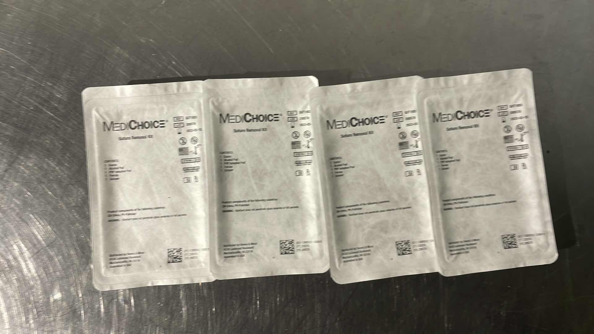 Photo 1 of SUTURE REMOVAL KIT (4)