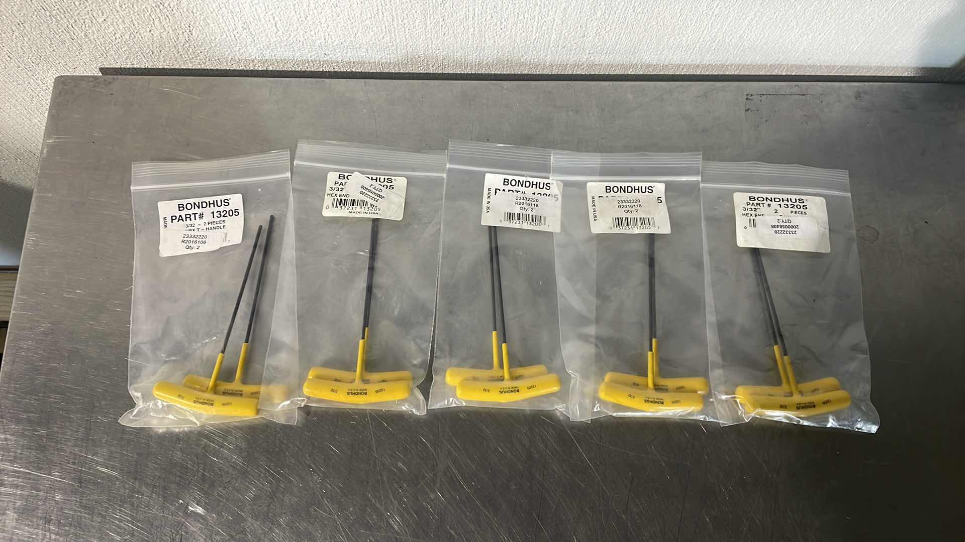 Photo 1 of BONDHUS 3/32” HEX END T-HANDLES USA
