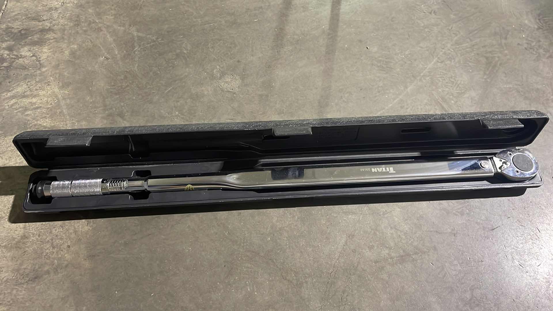 Photo 1 of TITAN 3/4” DRIVE TORQUE WRENCH IN CASE 23152