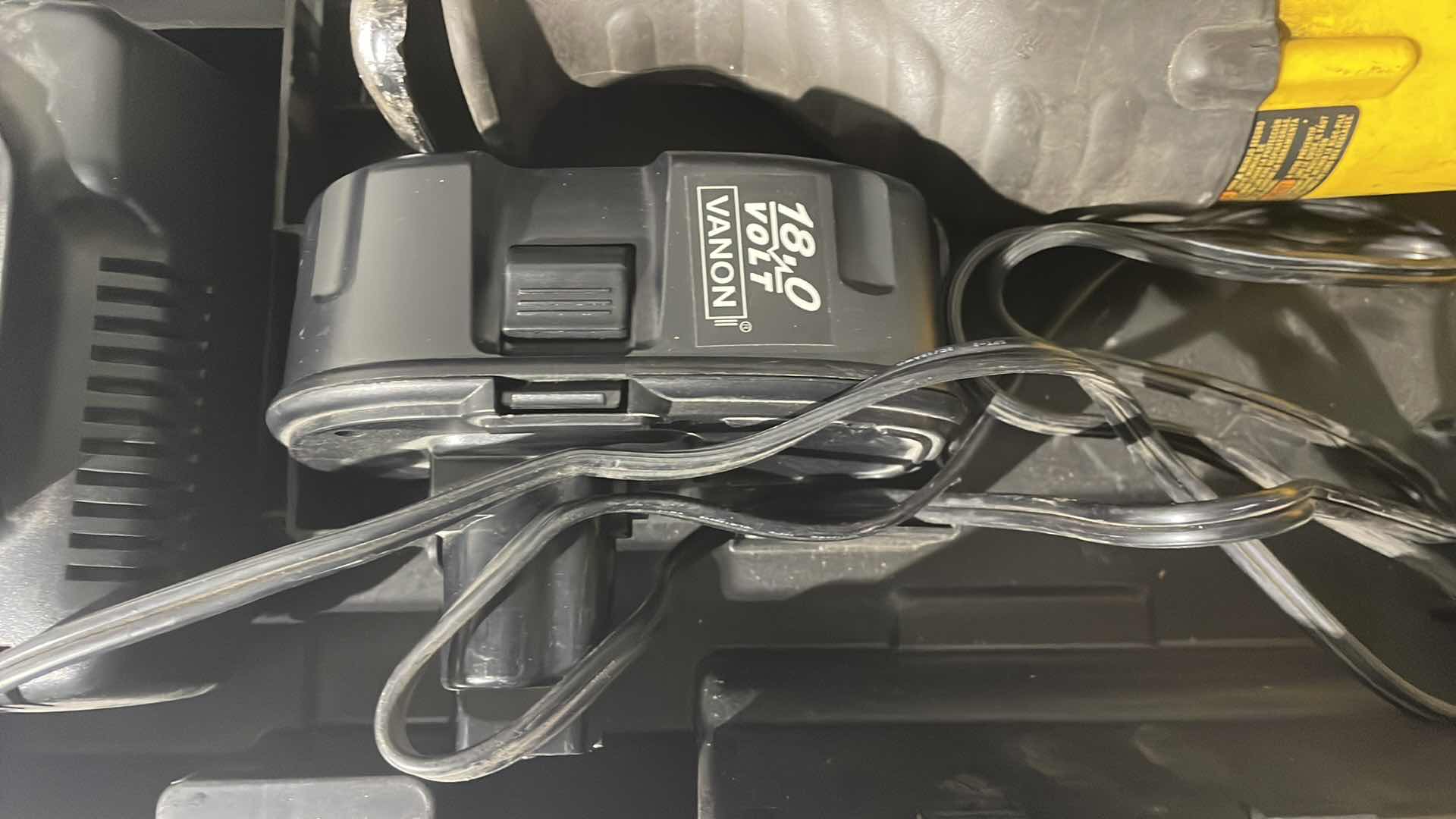 Photo 1 of DEWALT 18V VARIABLE SPEED RECIPROCATING SAW DC385 WITH CHARGER AND BATTERY IN HARD CASE
TESTED WORKING