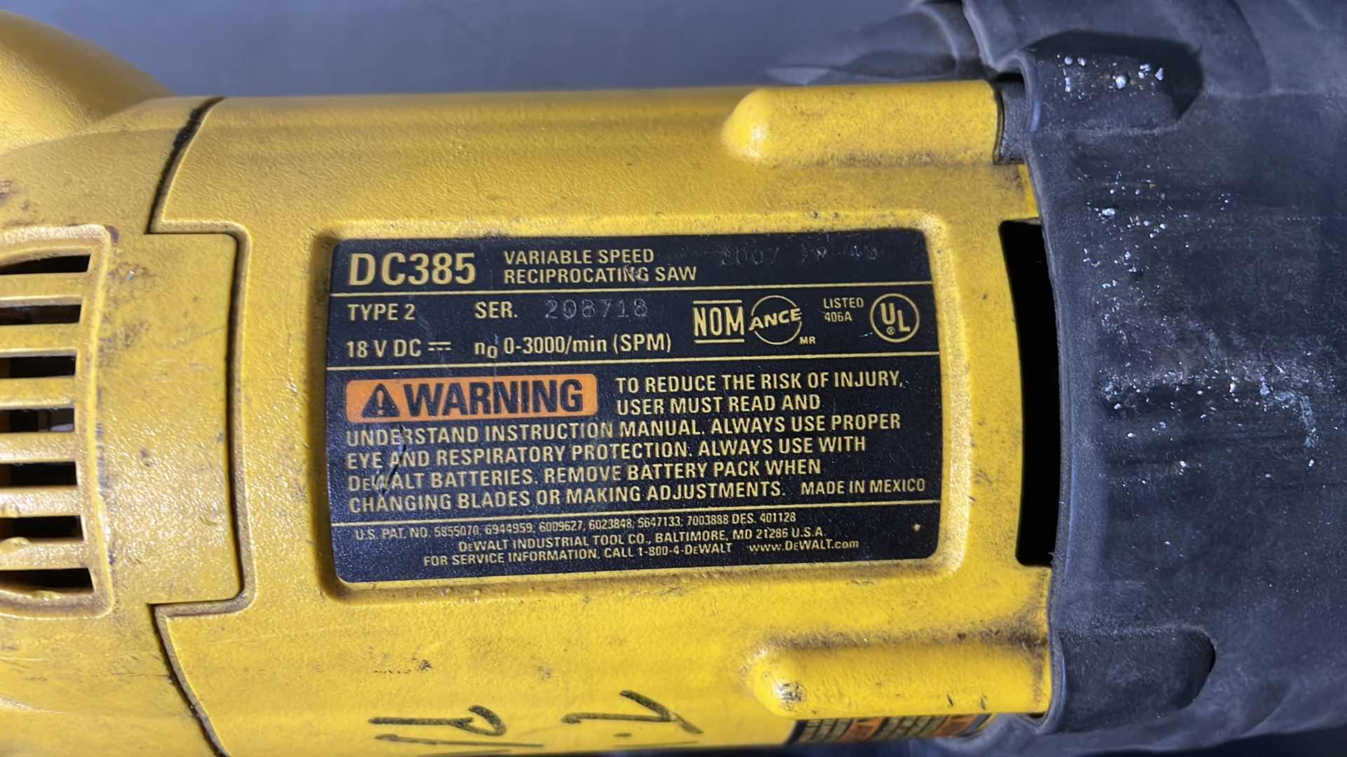 Photo 1 of DEWALT 18V VARIABLE SPEED RECIPROCATING SAW DC385 WITH CHARGER AND BATTERY IN HARD CASE
TESTED WORKING