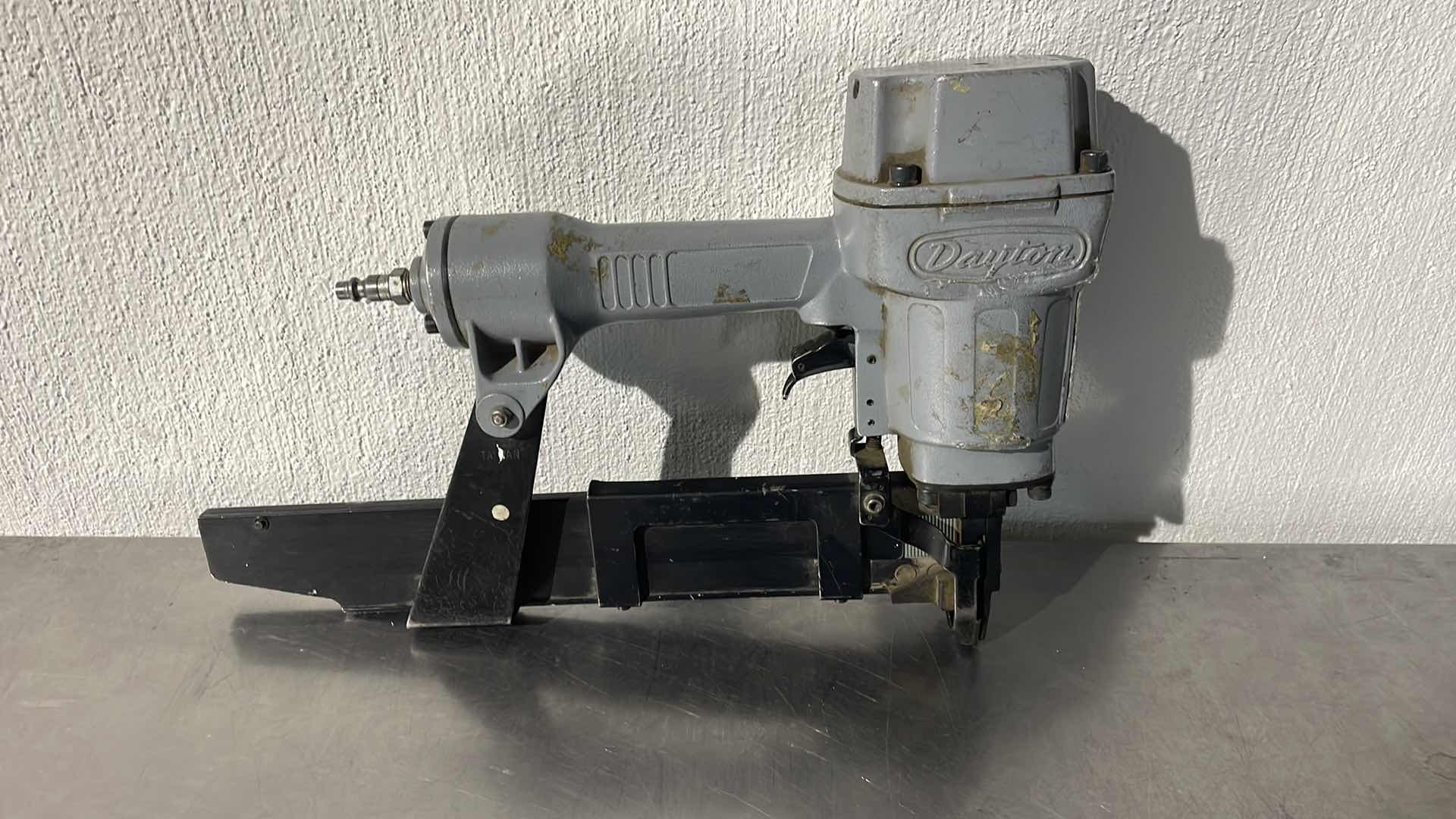 Photo 1 of DAYTON SHEATHING DECKING PNEUMATIC STAPLER MODEL 6W527