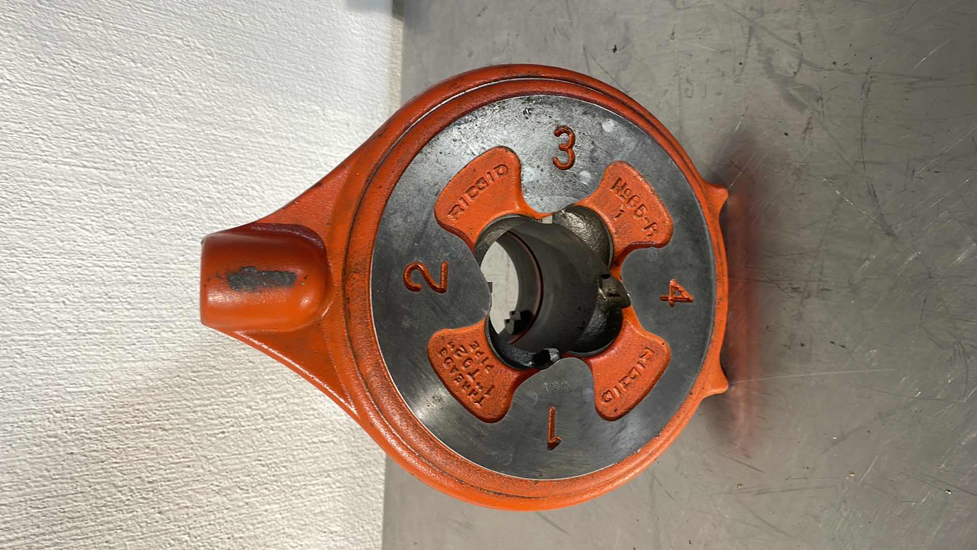 Photo 1 of RIDGID 65-R PIPE THREADER DIE HEAD FOR 1" TO 2" SIZE C 148-1